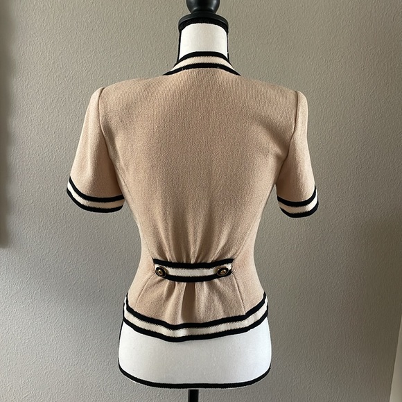 St. John 2 pc set Beige Short Sleeve Sweater luxury high waist shorts - Picture 14 of 17